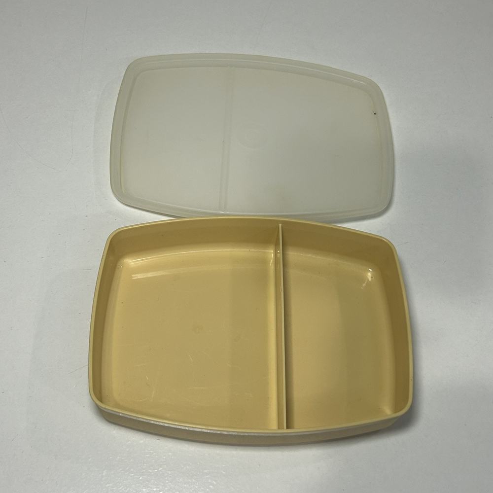 Vintage Tupperware #813 Divided Lunch Container Harvest Gold w/Sheer Lid 814